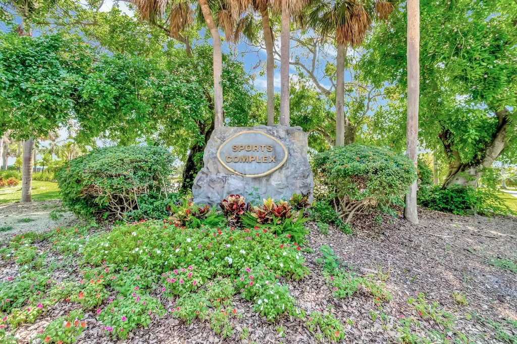 6869 Fountains Circle Lake Worth FL 33467