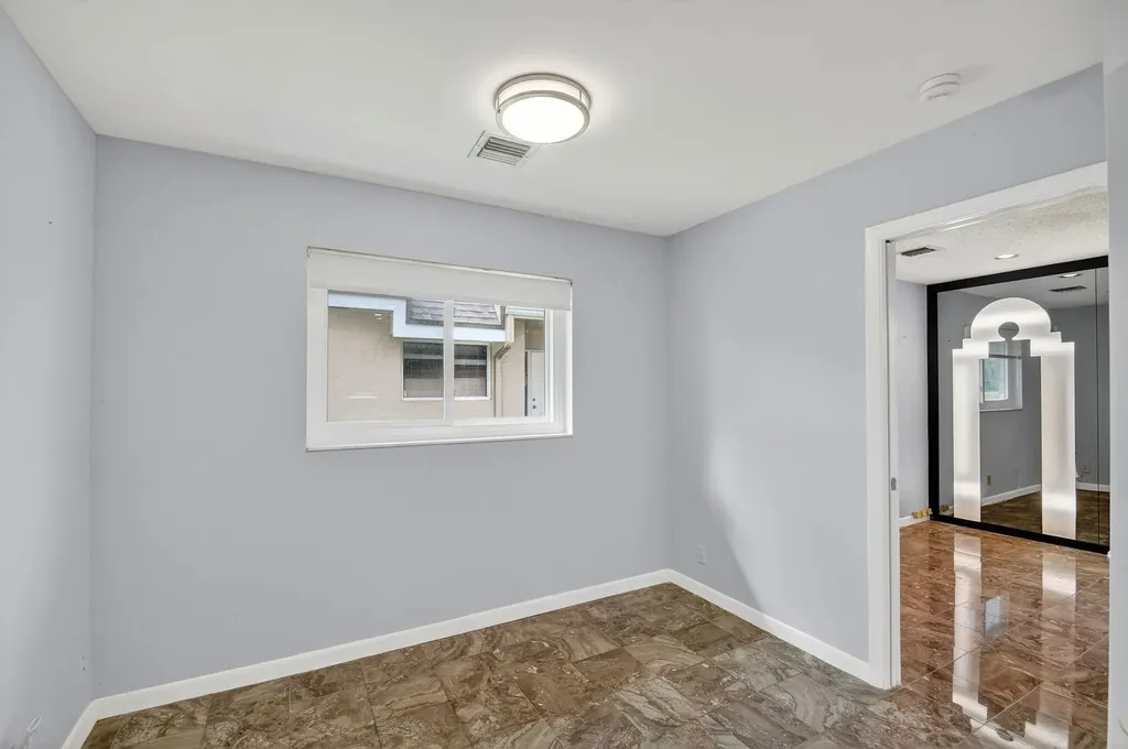 6869 Fountains Circle Lake Worth FL 33467