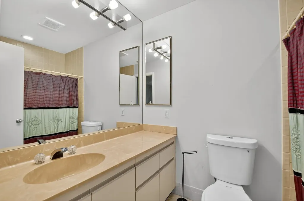 6869 Fountains Circle Lake Worth FL 33467