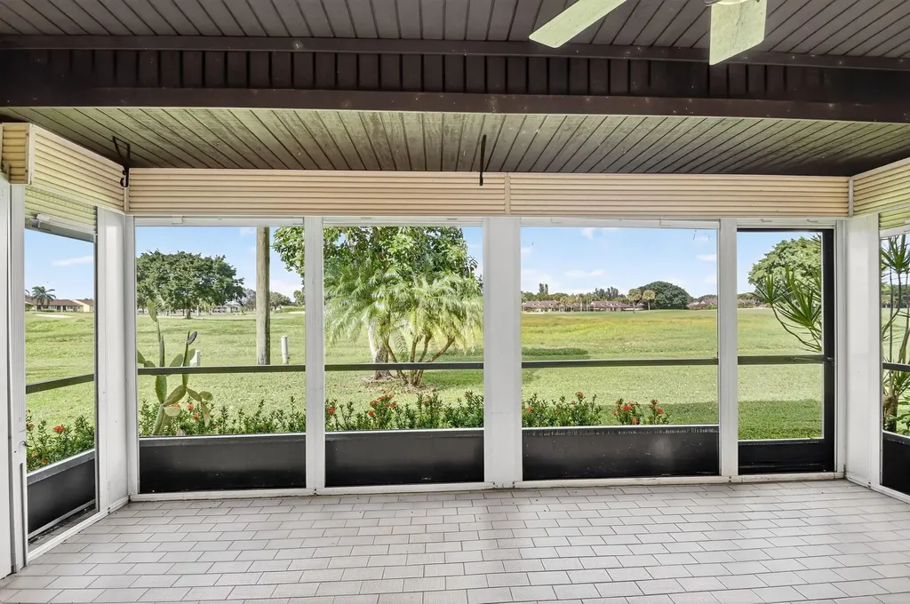 6869 Fountains Circle Lake Worth FL 33467