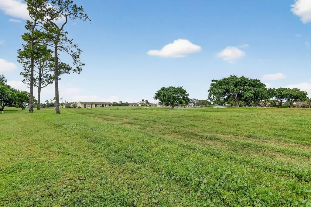 6869 Fountains Circle Lake Worth FL 33467