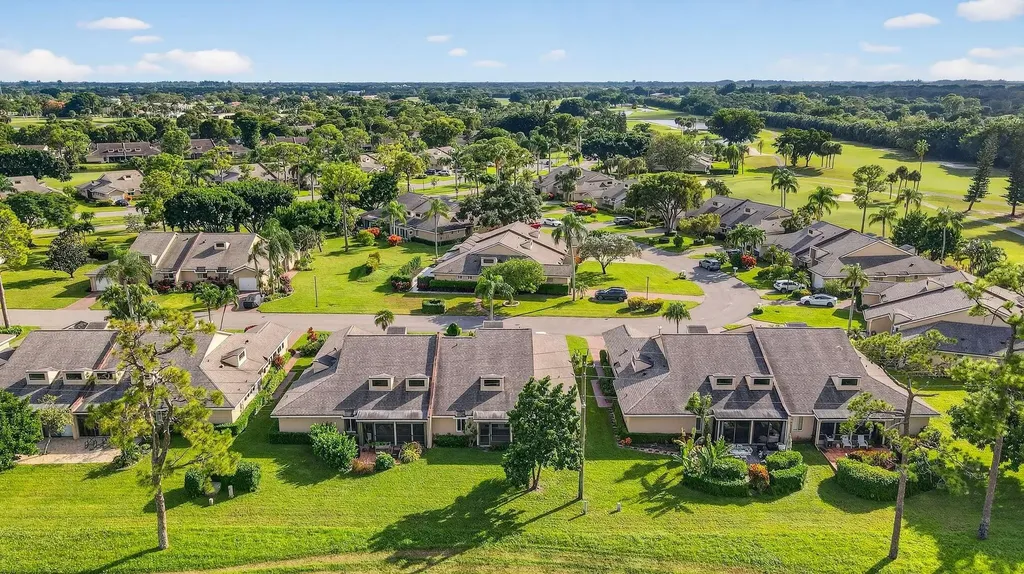 6869 Fountains Circle Lake Worth FL 33467