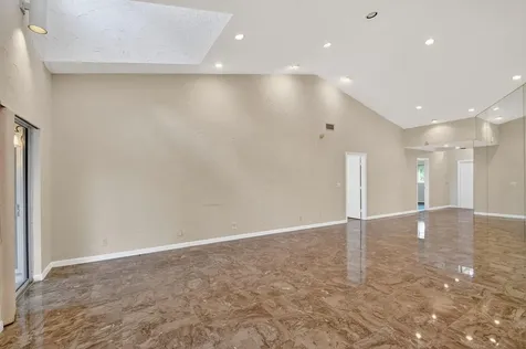 6869 Fountains Circle Lake Worth FL 33467