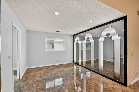 6869 Fountains Circle Lake Worth FL 33467