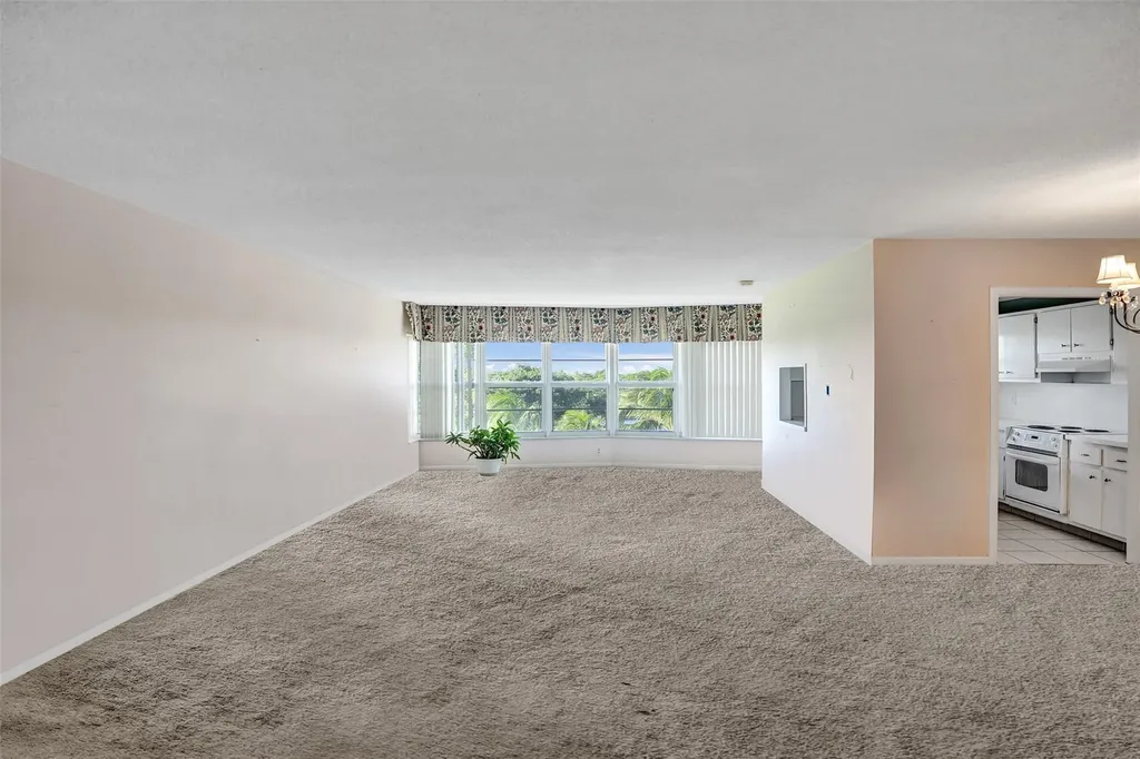 2500 NE 48 Lane Fort Lauderdale FL 33308