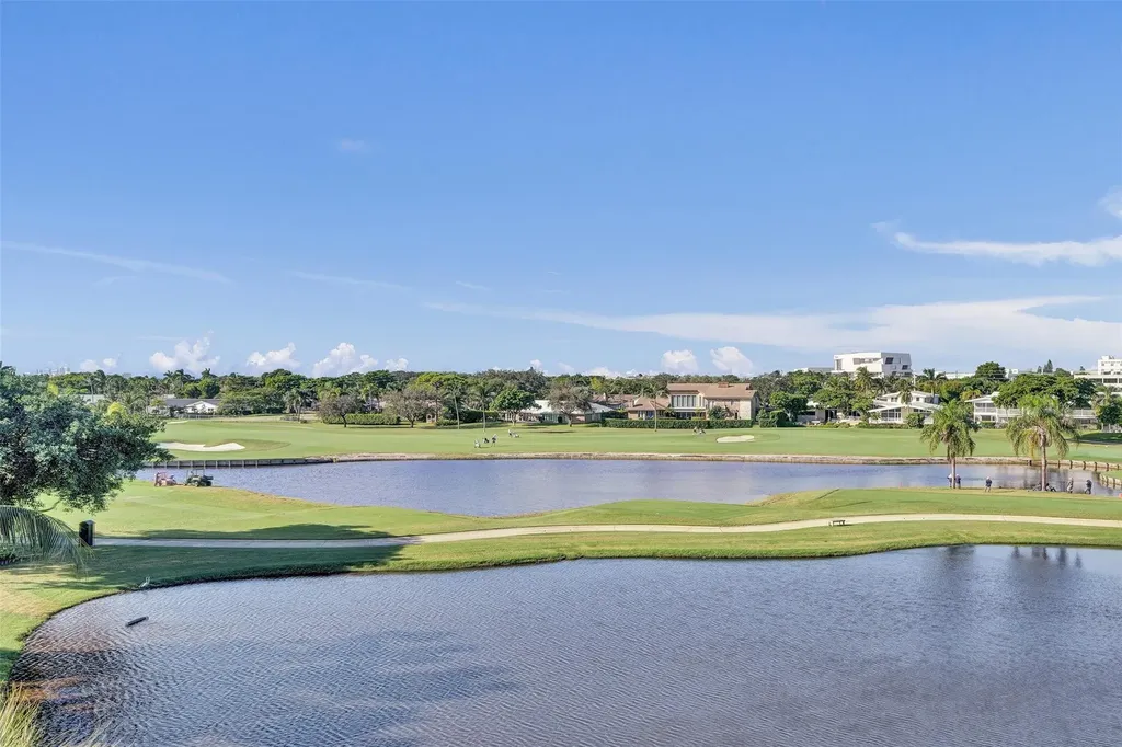 2500 NE 48 Lane Fort Lauderdale FL 33308