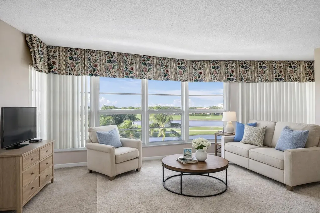 2500 NE 48 Lane Fort Lauderdale FL 33308