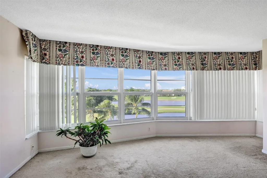 2500 NE 48 Lane Fort Lauderdale FL 33308