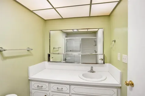 2500 NE 48 Lane Fort Lauderdale FL 33308