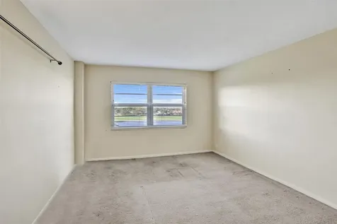 2500 NE 48 Lane Fort Lauderdale FL 33308