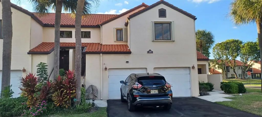 20 Via De Casas Sur Boynton Beach FL 33426