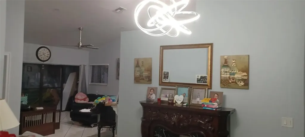 20 Via De Casas Sur Boynton Beach FL 33426