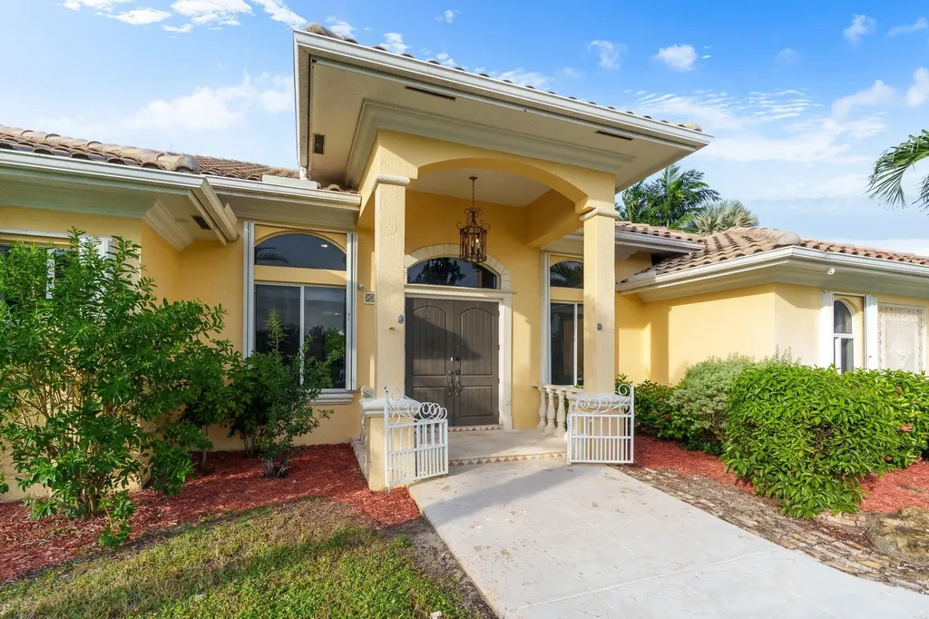 5973 SW 54th Court Davie FL 33314