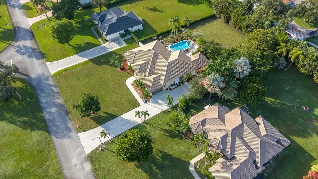 5973 SW 54th Court Davie FL 33314