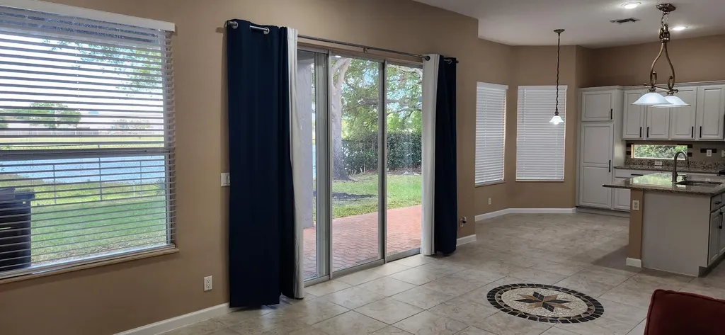 21 Country Lake Circle Boynton Beach FL 33436