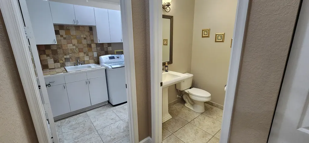 21 Country Lake Circle Boynton Beach FL 33436