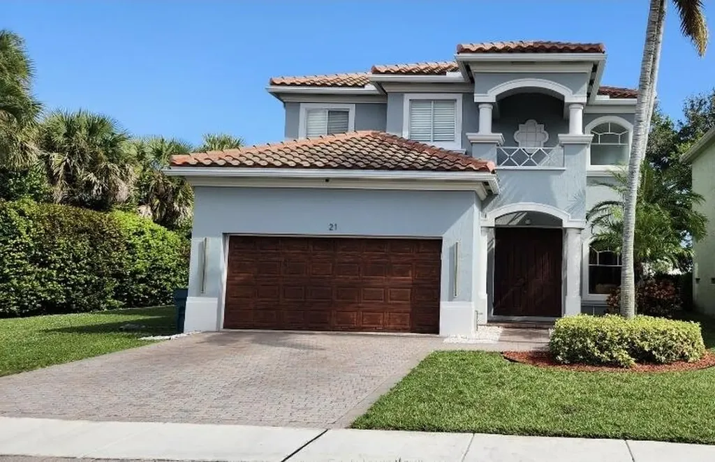 21 Country Lake Circle Boynton Beach FL 33436