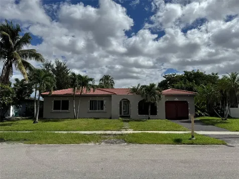 8212 NW 74th Terrace Tamarac FL 33321