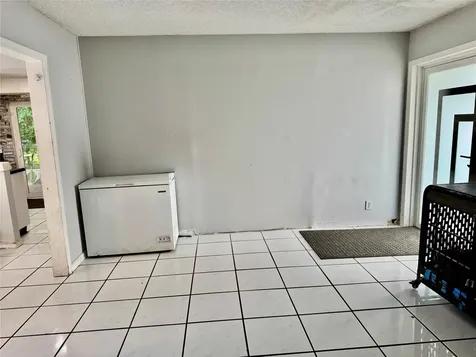 8212 NW 74th Terrace Tamarac FL 33321