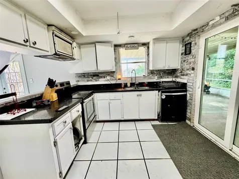 8212 NW 74th Terrace Tamarac FL 33321