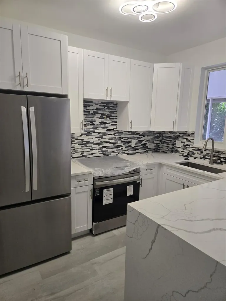 580 NW 87 Way Coral Springs FL 33071