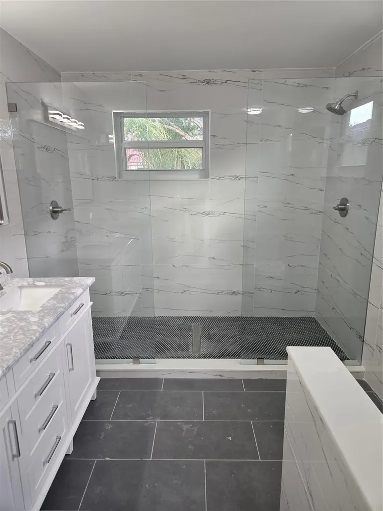 580 NW 87 Way Coral Springs FL 33071