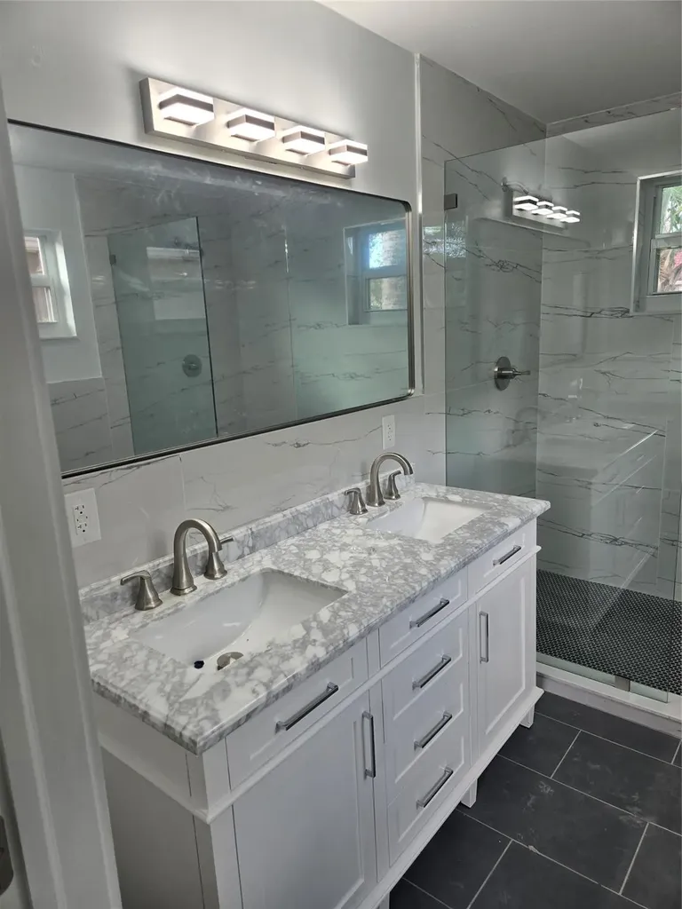 580 NW 87 Way Coral Springs FL 33071