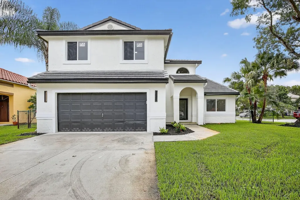 387 SW 163rd Avenue Pembroke Pines FL 33027