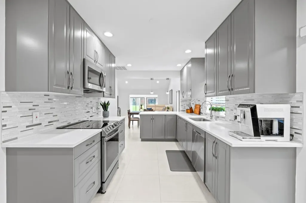 8020 Eastlake Drive Boca Raton FL 33433