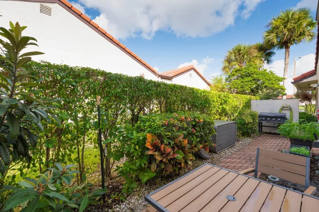 8020 Eastlake Drive Boca Raton FL 33433