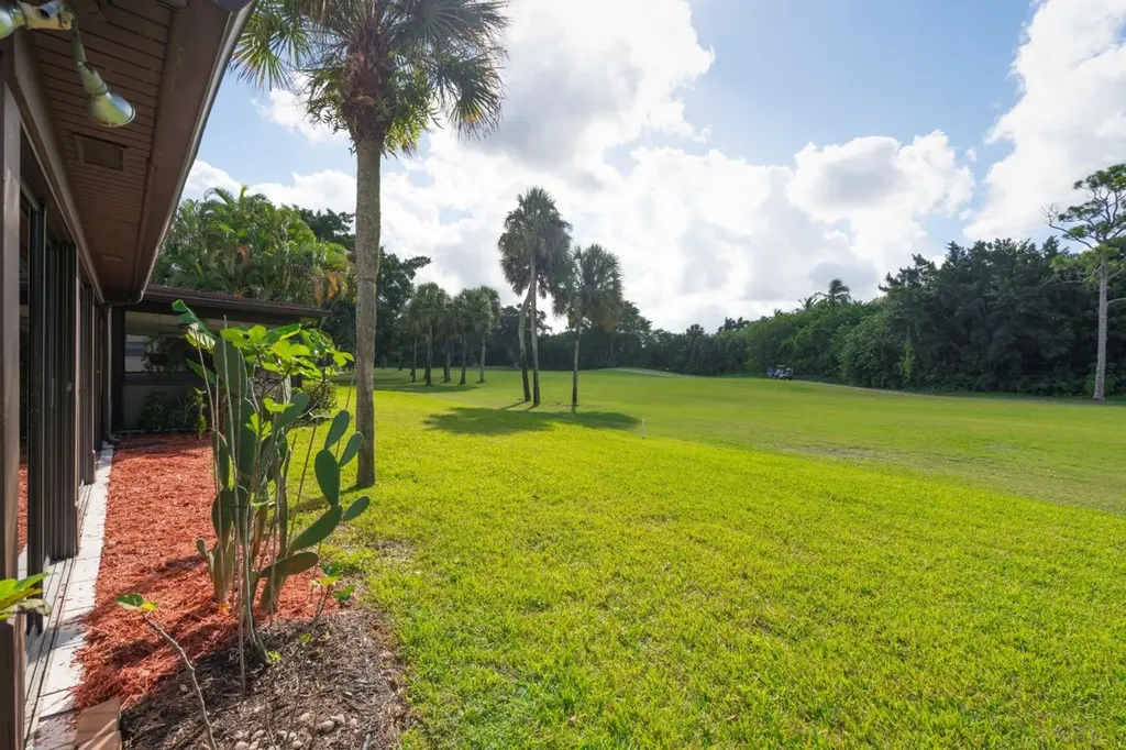 8020 Eastlake Drive Boca Raton FL 33433
