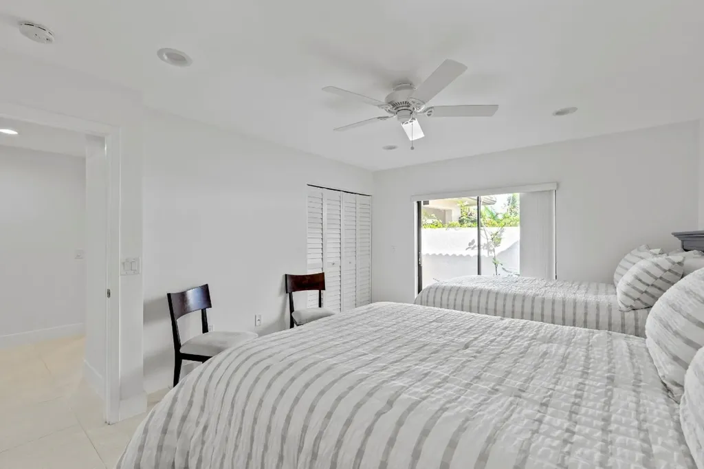 8020 Eastlake Drive Boca Raton FL 33433