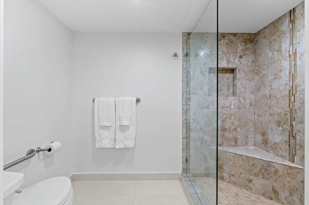 8020 Eastlake Drive Boca Raton FL 33433