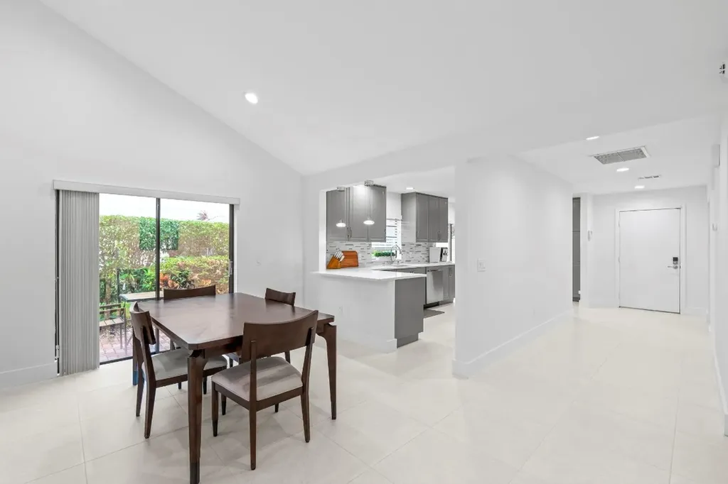 8020 Eastlake Drive Boca Raton FL 33433