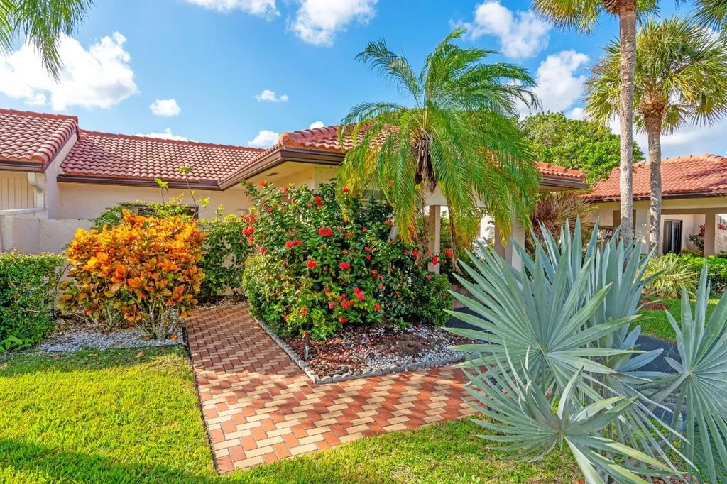 8020 Eastlake Drive Boca Raton FL 33433