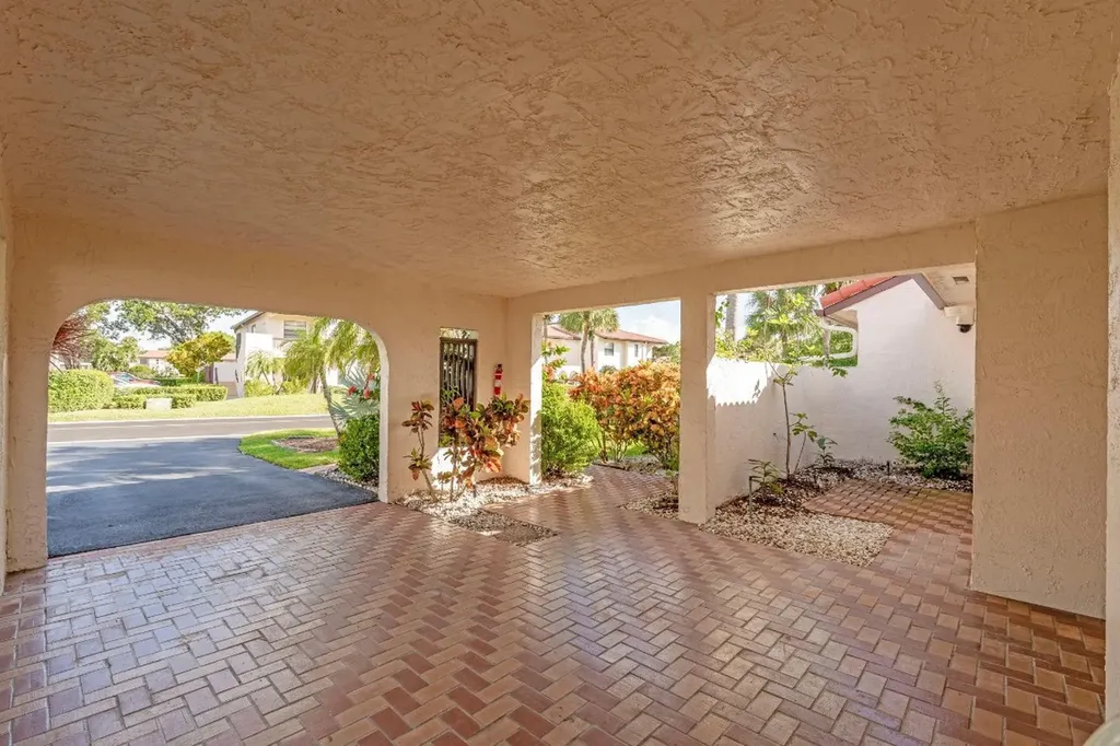 8020 Eastlake Drive Boca Raton FL 33433