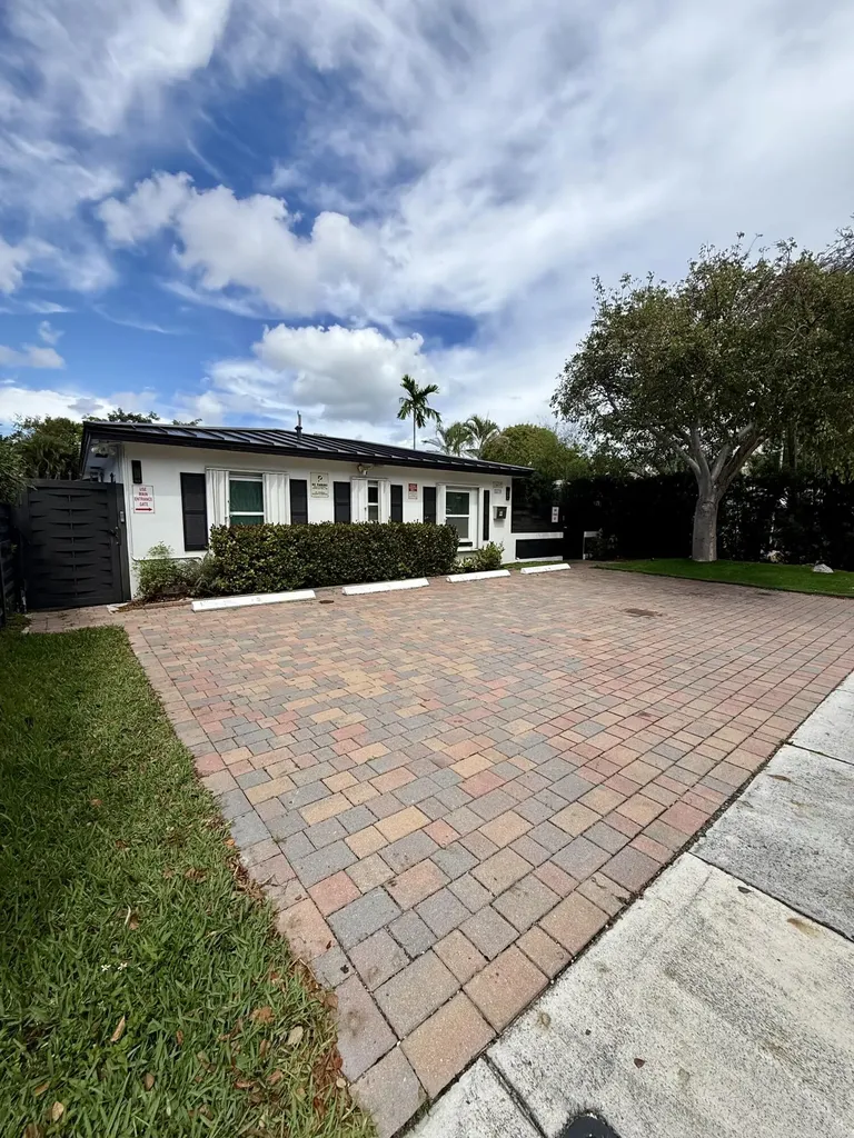 1637 NE 5th Court Fort Lauderdale FL 33301