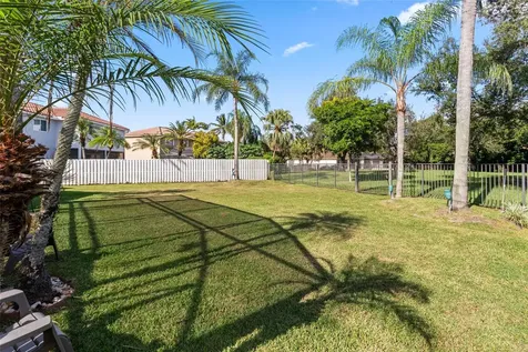 525 Stonemont Lane Weston FL 33326