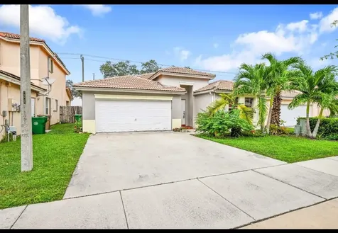 13761 N Garden Cove Circle Davie FL 33325