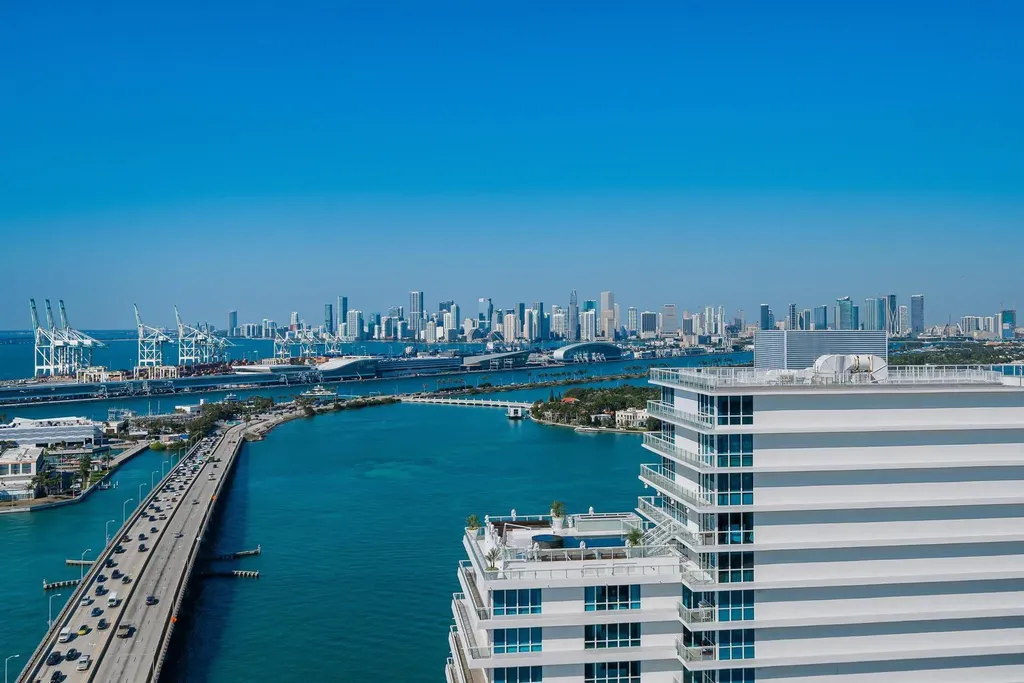 Miami Beach FL 33139
