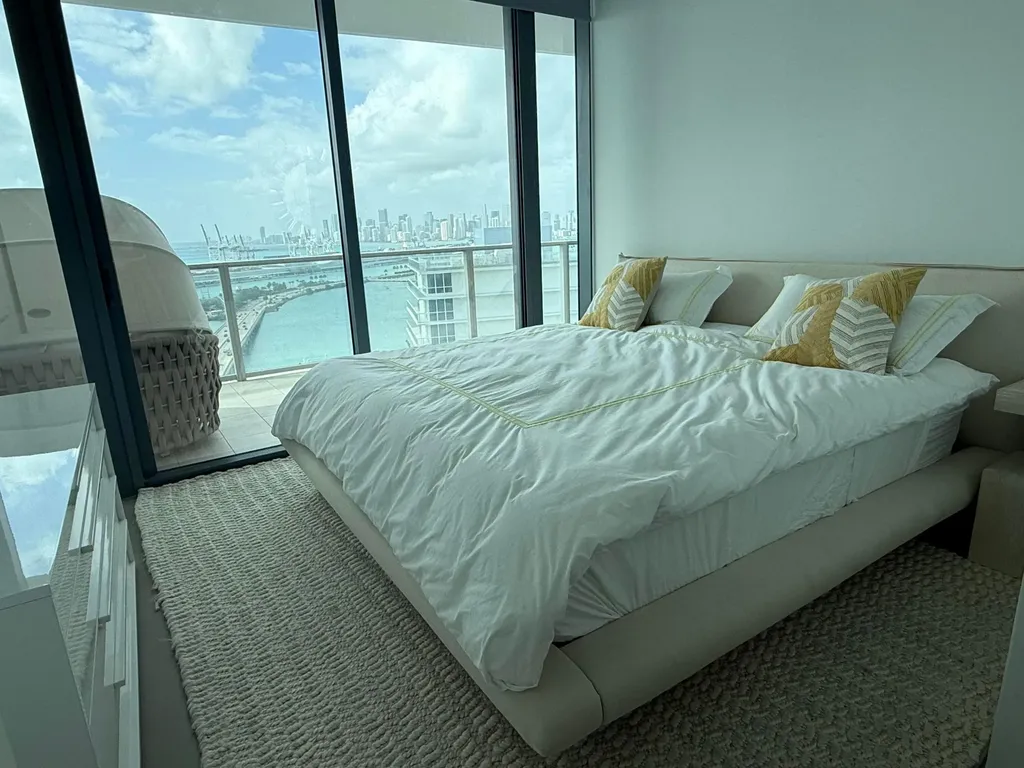Miami Beach FL 33139