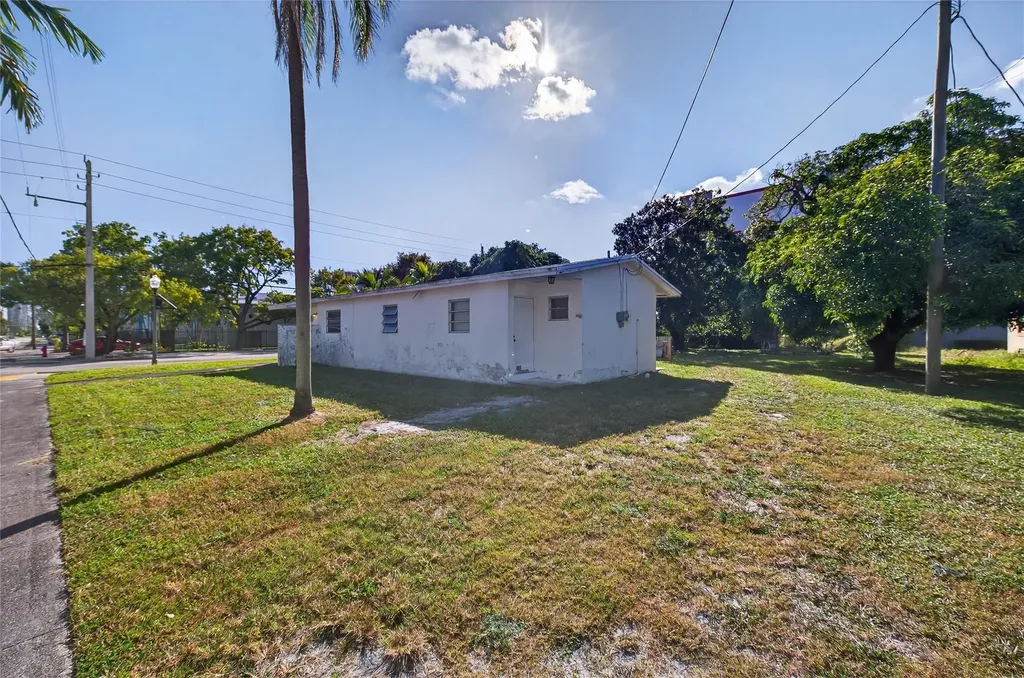 900 NW 2nd Street Fort Lauderdale FL 33311