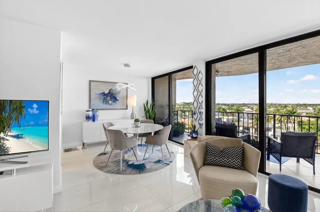 899 Jeffery Street Boca Raton FL 33487