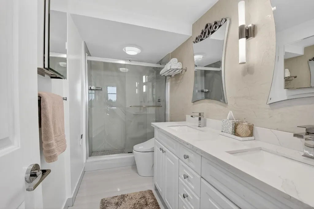899 Jeffery Street Boca Raton FL 33487
