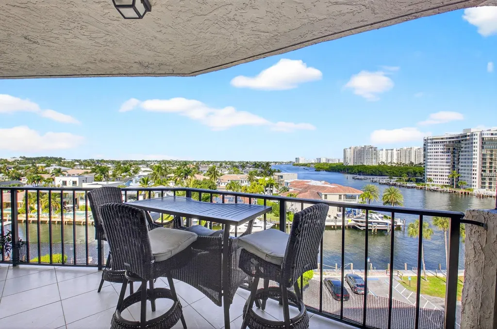 899 Jeffery Street Boca Raton FL 33487