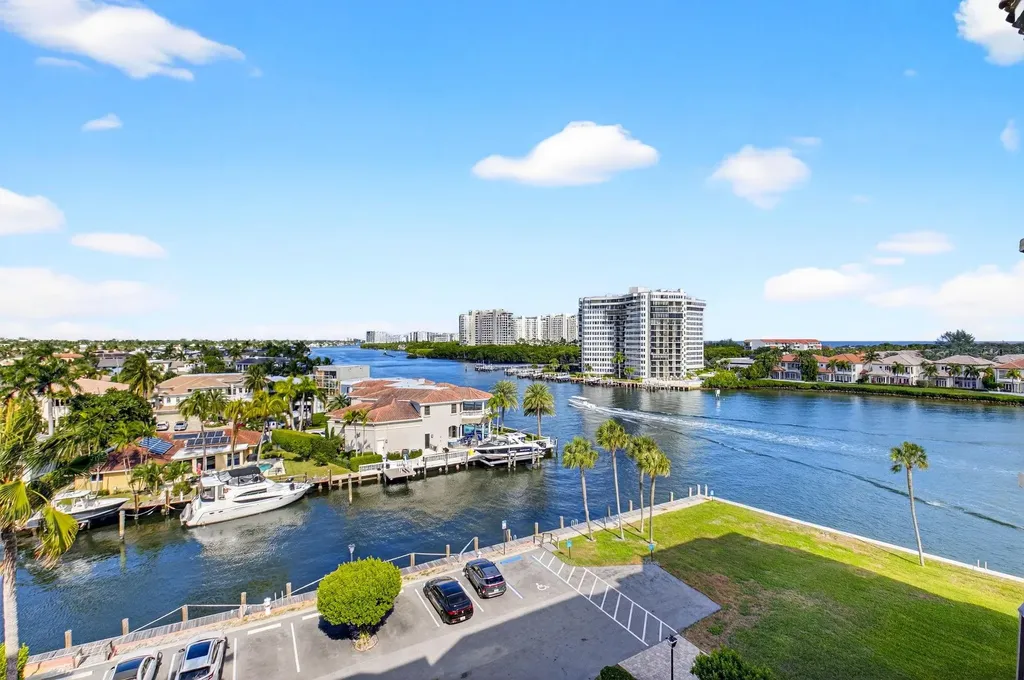 899 Jeffery Street Boca Raton FL 33487
