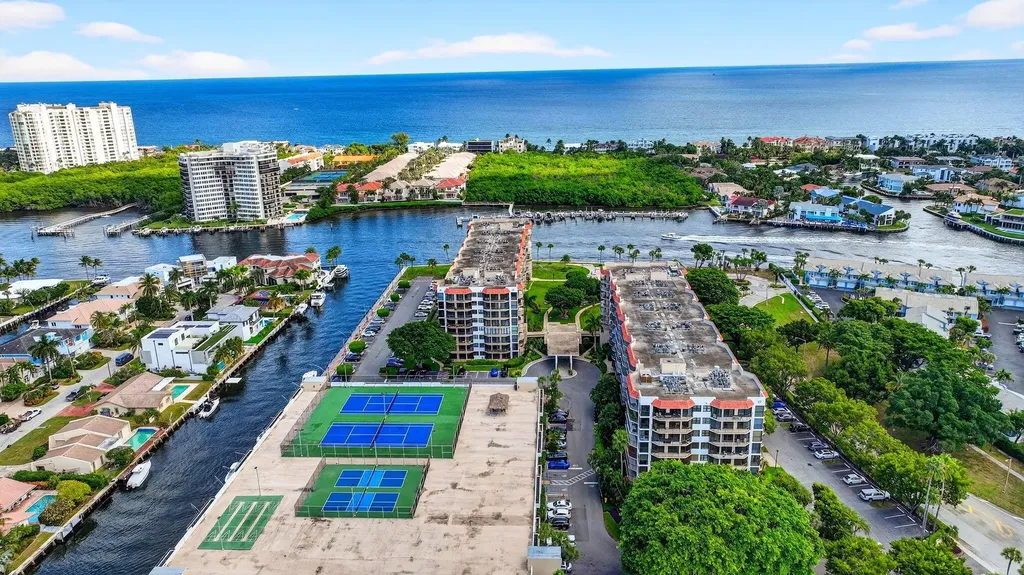 899 Jeffery Street Boca Raton FL 33487