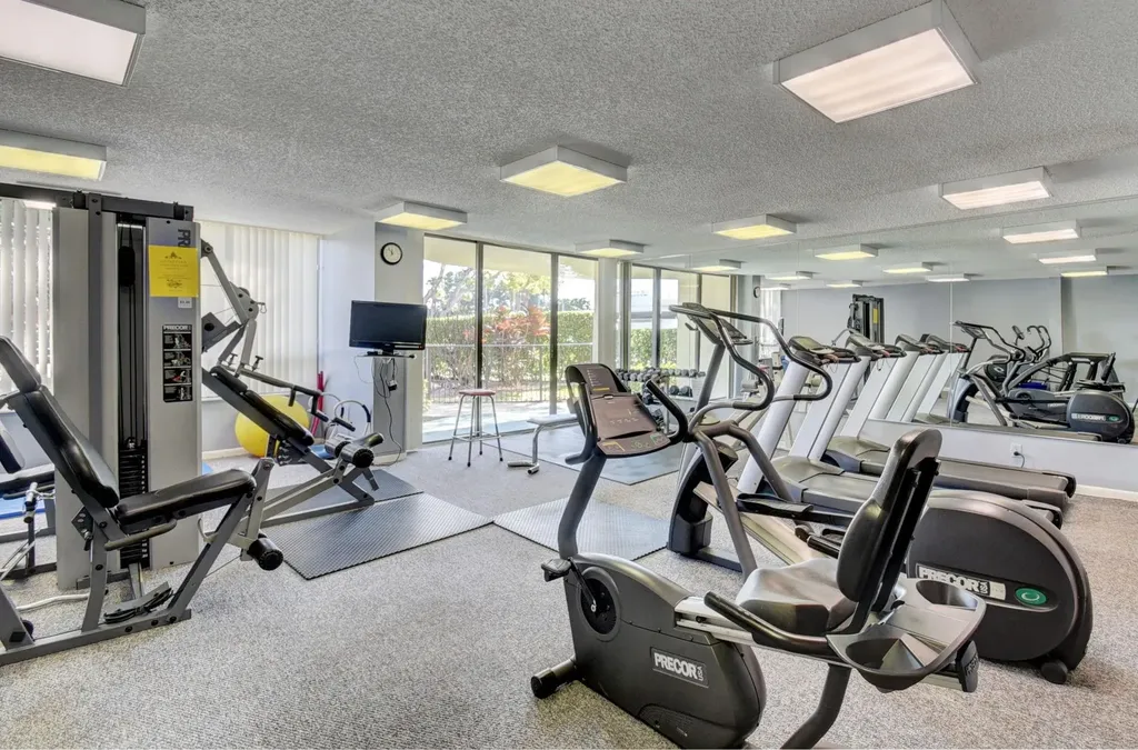 899 Jeffery Street Boca Raton FL 33487