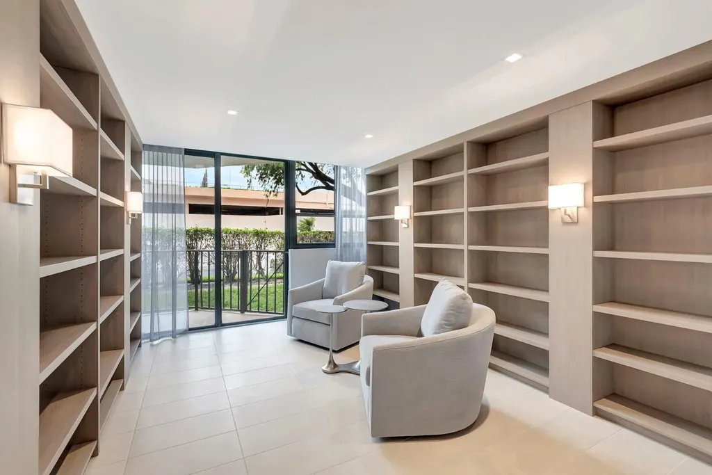 899 Jeffery Street Boca Raton FL 33487