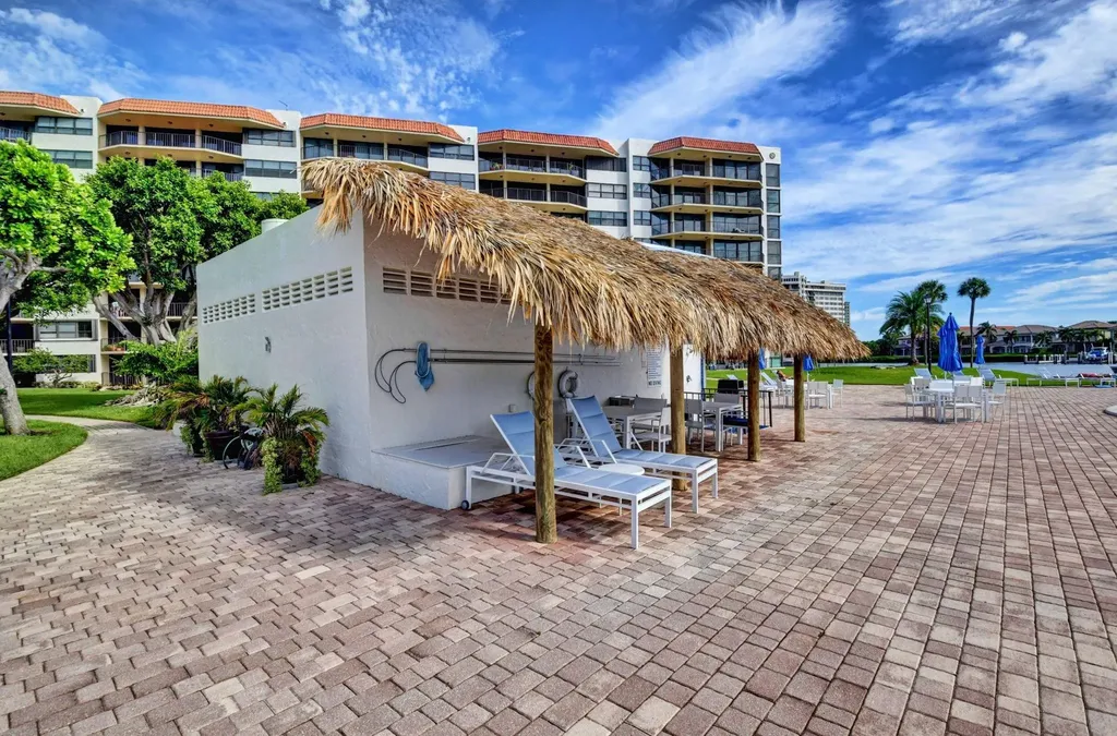 899 Jeffery Street Boca Raton FL 33487